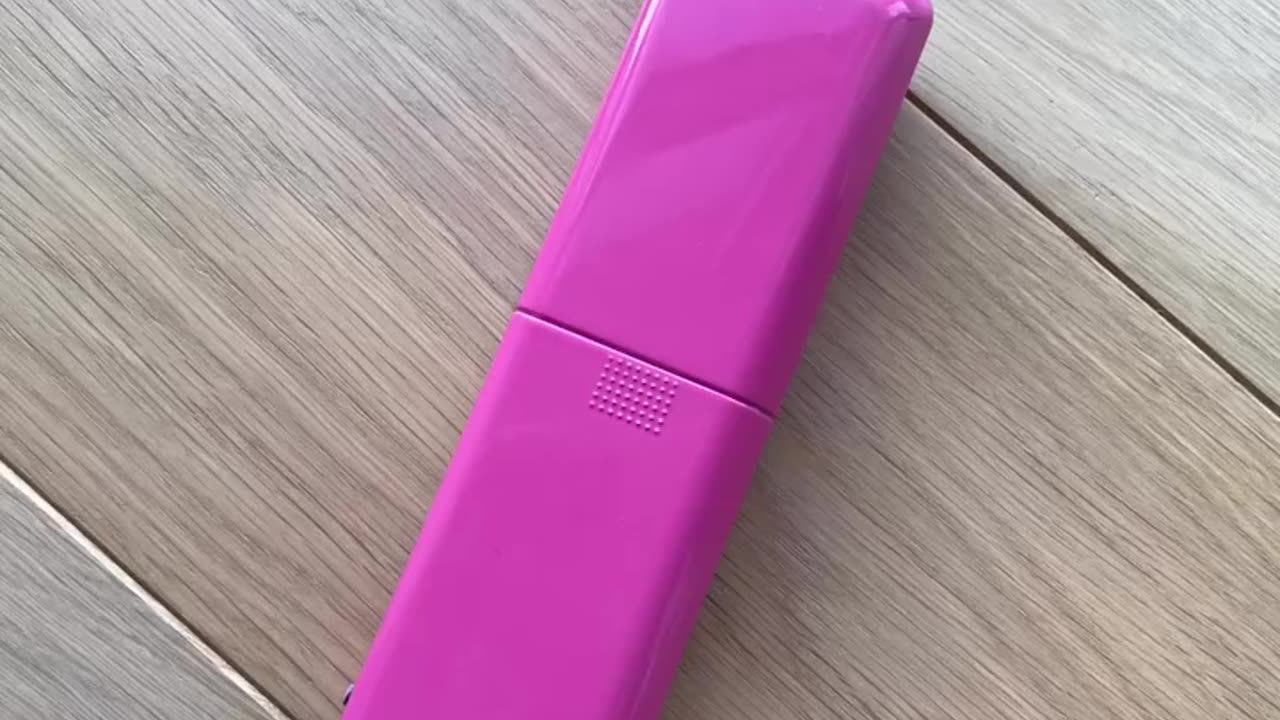 # Antique Mobile Phone #Classic Retro Nostalgia #Samsung Folding Screen ￼ Motorola