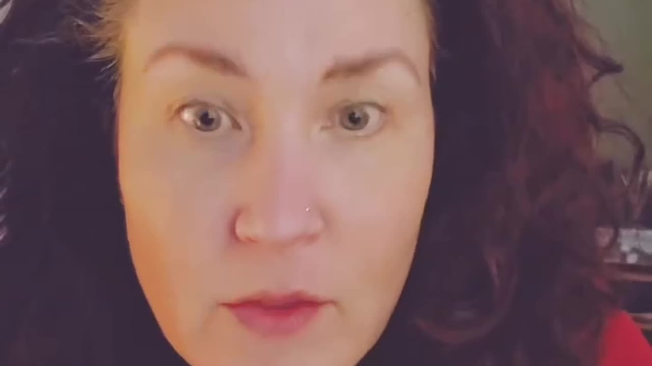 Amandah Vollmer Calls out Tucker Carson Controlled Opposition. - Video in description