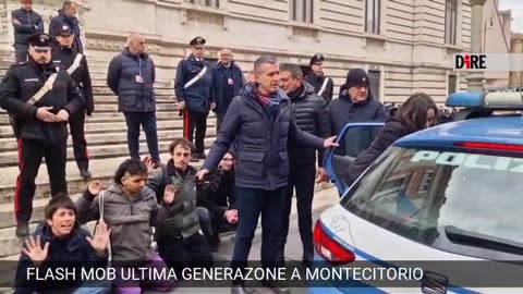 Roma - FLASH MOB ULTIMA GENERAZIONE, VERDURA MARCIA SUL PARLAMENTO -1- (19.02.25)