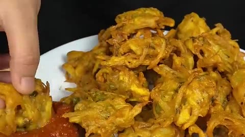 Aloo ke Pakode ASMR