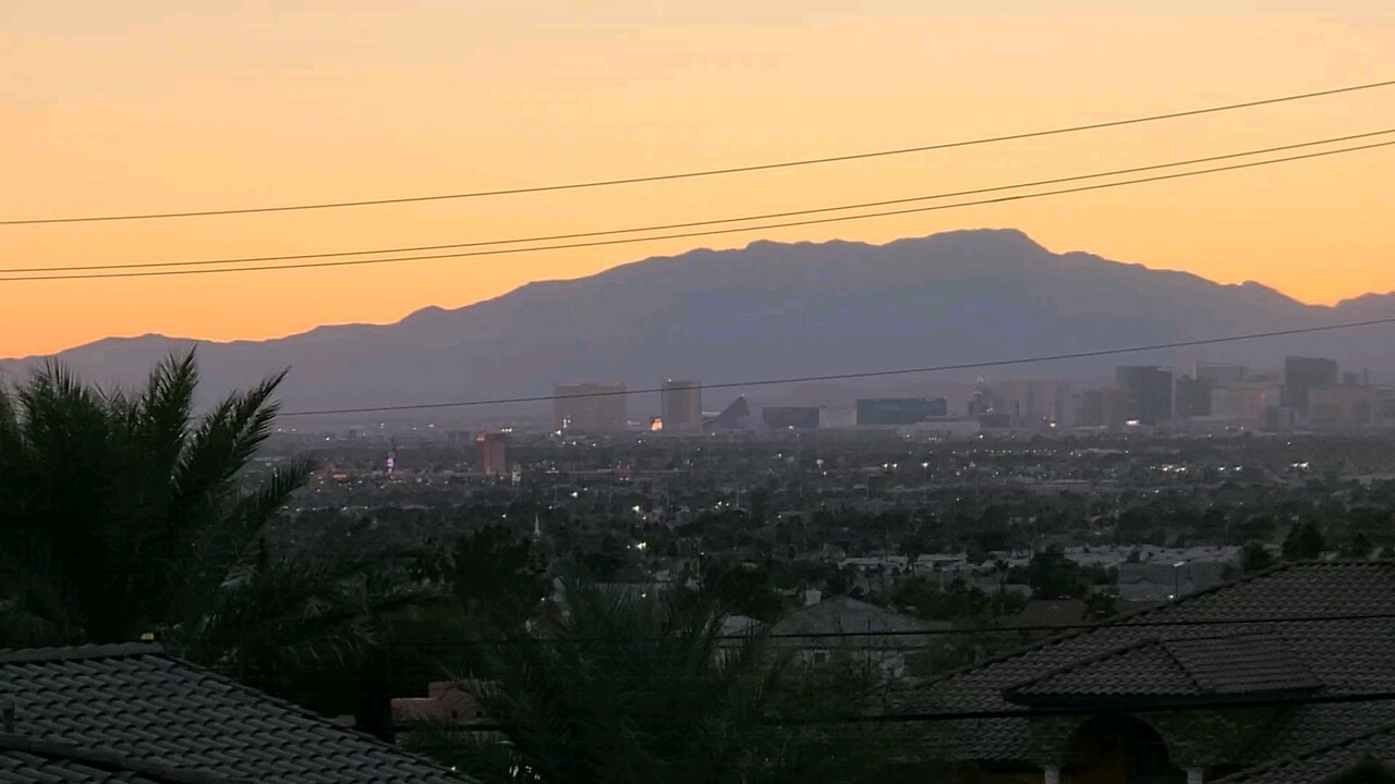 Did you see tonight's Las Vegas sunset? Check this out! 01.20.2025 #follow #lasvegas #weather