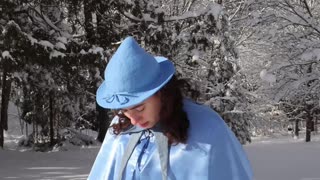 How To Stay Warm Cosplaying As Fleur Delacour! #harrypotter #winter #hacks