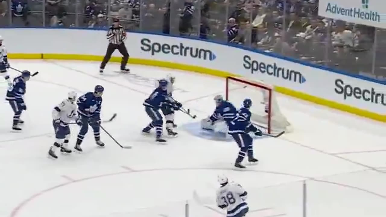 Tampa Bay Lightning - Make that TWO tallies for 20 🙌
