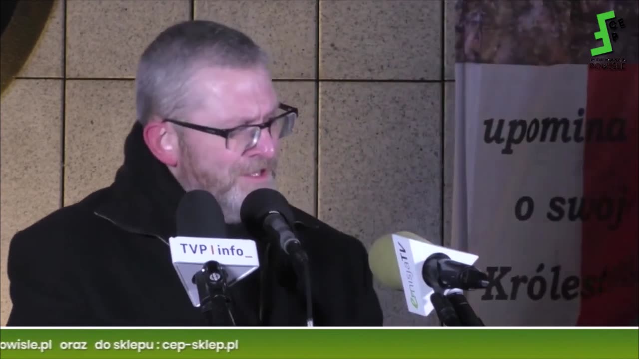 Grzegorz Braun i Rafał Mossakowski na proteście przeciwko Chanuce w Sejmie