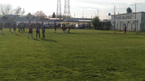 Frumoșii Nebuni ai Giuleștiului vs Sportul București (cartonas roșu pentru fundașul central Pană)