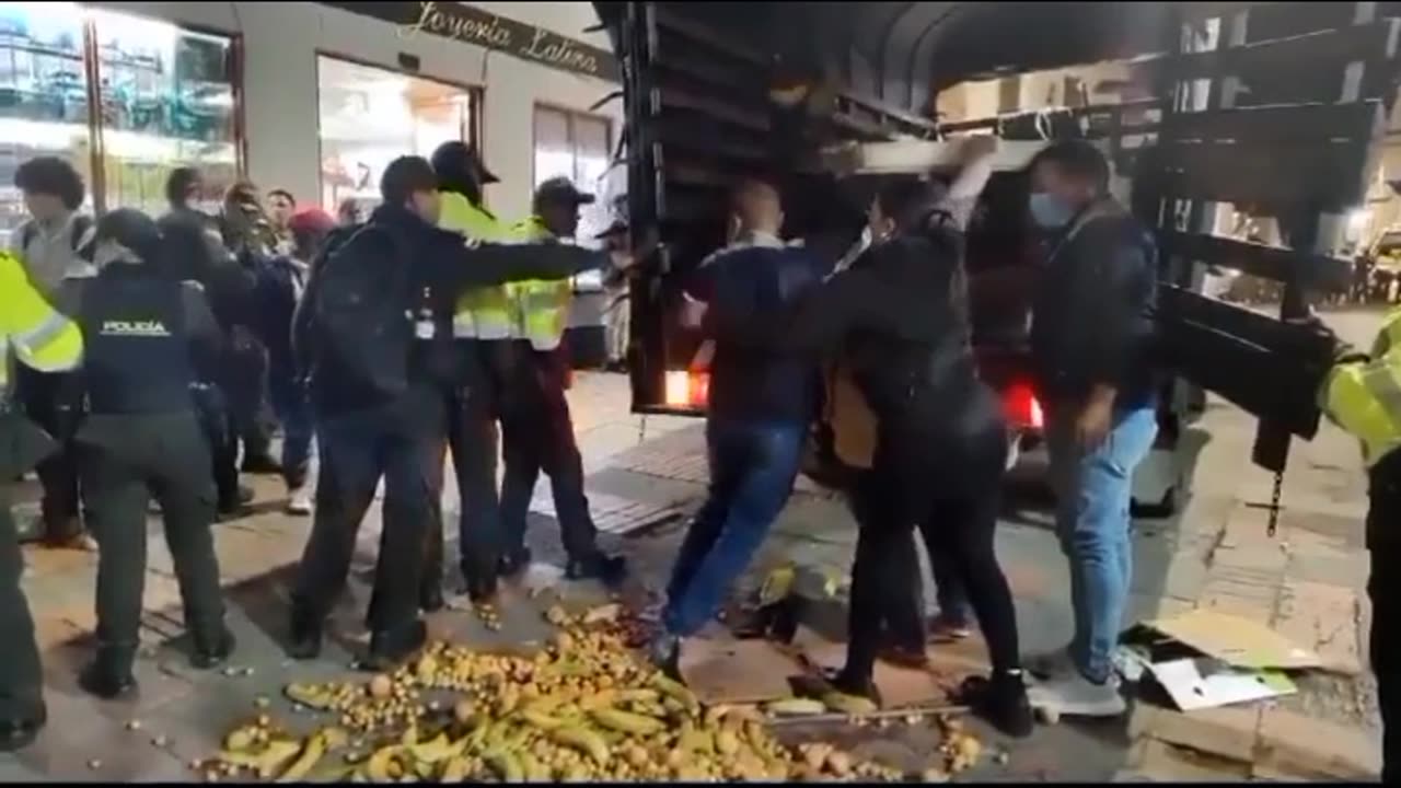 Presunto abuso de autoridad contra vendedora de frutas