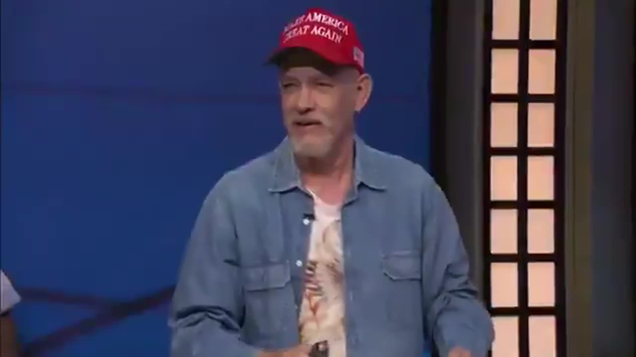 Tom Hanks plays Racist MAGA voter who does not want to shake a Black man's hand on SNL skit