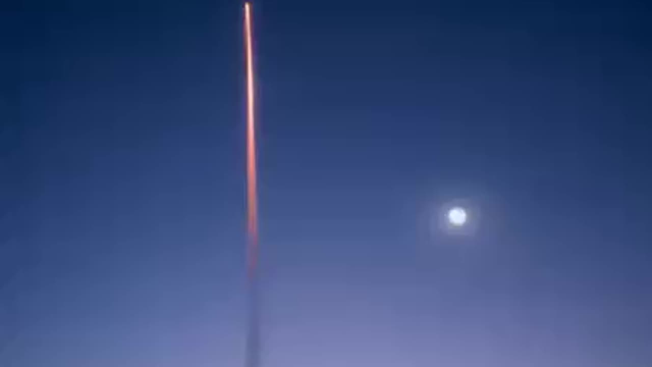 HAPPY NEW YEAR - MUST SEE - MOST EXPENSIVE $750.000 FIREWORK ROCKET