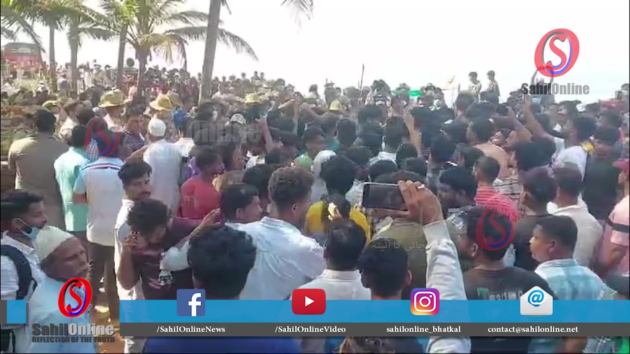 Bhatkal: Fishermen Protest Against Honnavar Port, Jump into Sea, but Police Ensure Survey Completion