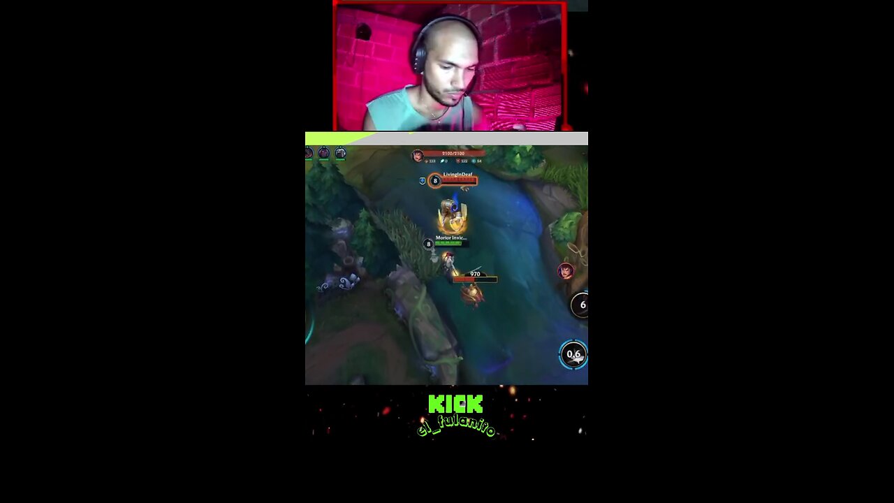 " HUYENDO con la ULTI"