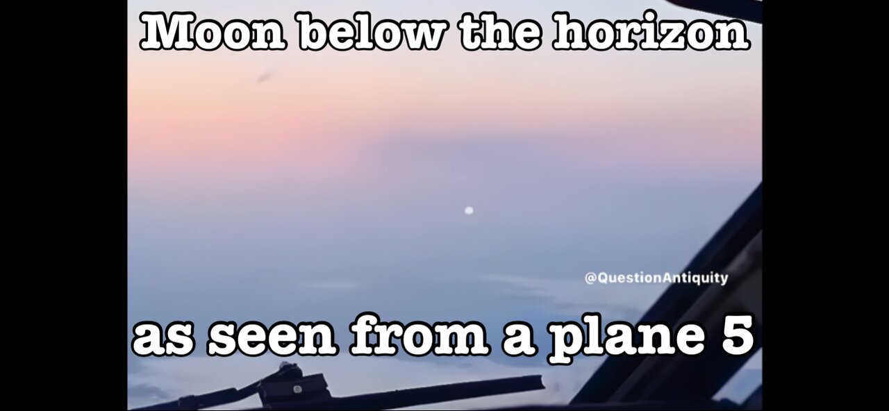 Moon below the horizon as seen from a plane 5