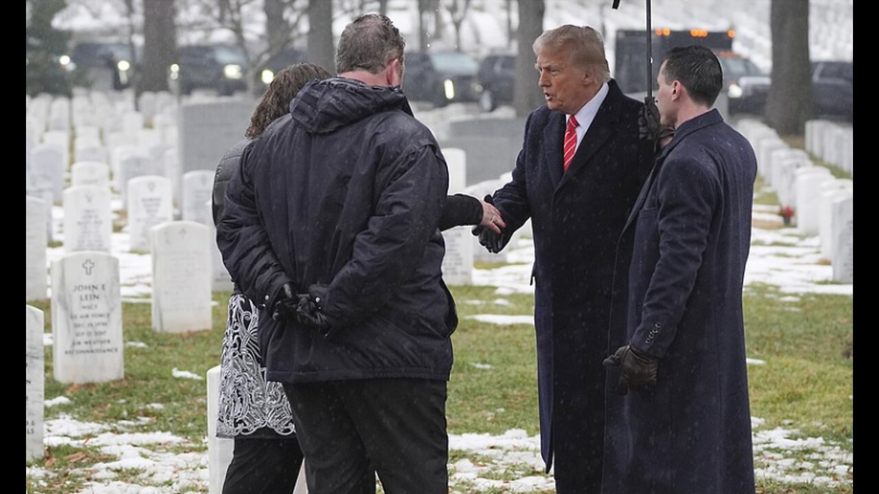 Trump Meets With GOP Senators as Supporters Cheer His Return on Eve of Inauguration