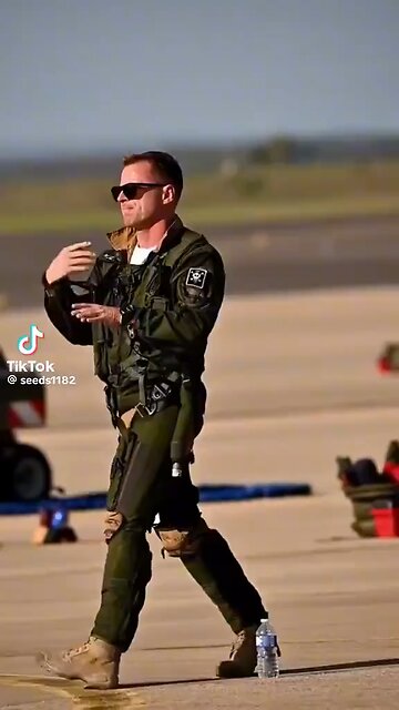 Your US military pilots. The Raptor 22. ❤️❤️❤️