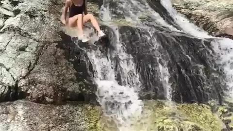 Slip out 😮