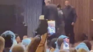 Legendary Singer Collapses On Stage