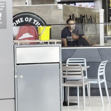 Gateway mall pizza hut manager allegedly harassing his employees