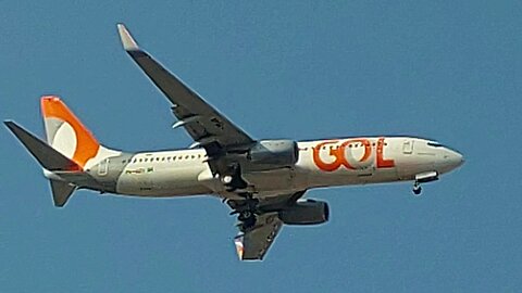 Airbus A320NEO PR-XBS coming from Brasília and Boeing 737-800 PR-GZS from Salvador to Fortaleza