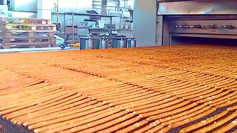 HOW ICE CREAM 🍨🍦 IS MADE IN FACTORY // ICE CREAM PRODUCTION PROCESS