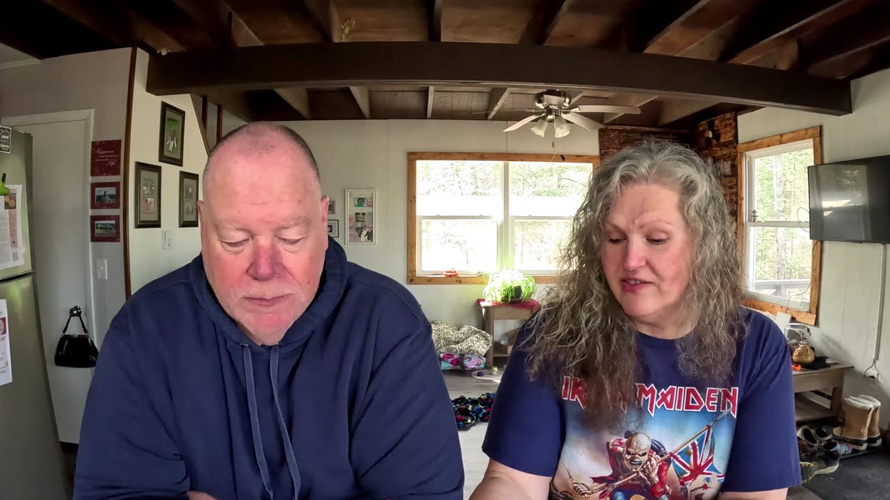 We Review Chomps Original Beef Sticks, Mild.