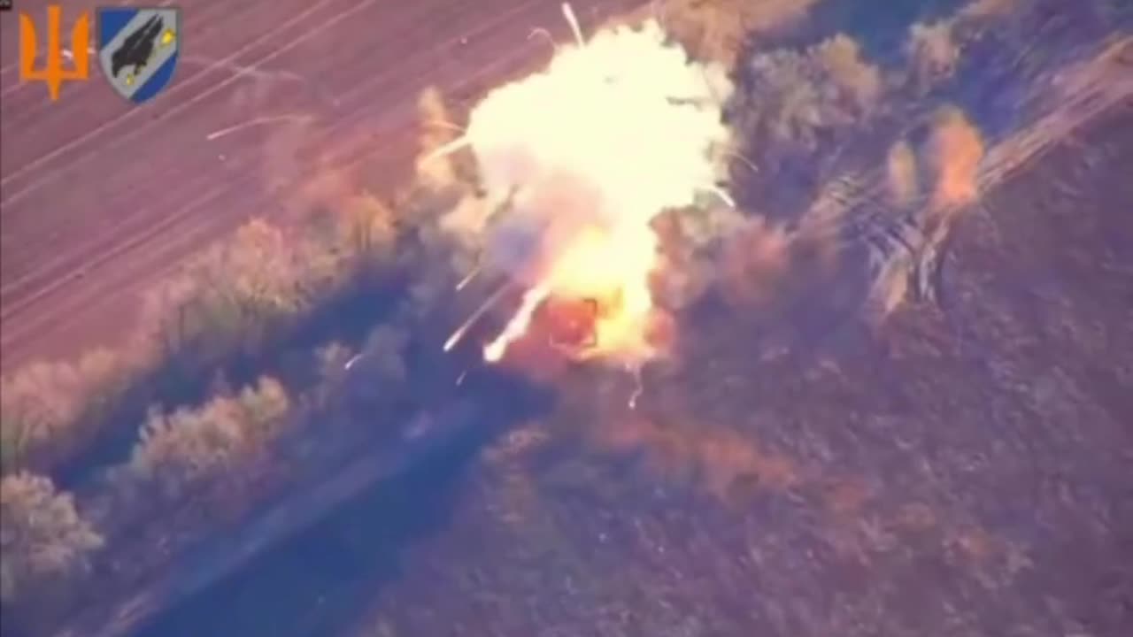 Ukrainian Air Force Mig-29 Fires HARM Missile into Russian SAM