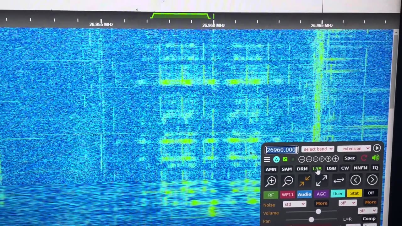 26.685 AM Music Carrier - Strange Signal 11 Meter Free Band CB Radio [G8JNJ SDR] 02 19