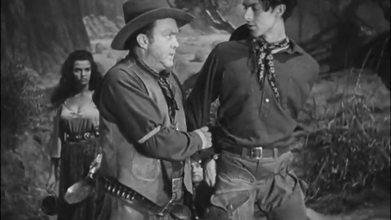 Outlaw’s Edge: A 1943 Western Showdown Unleashed