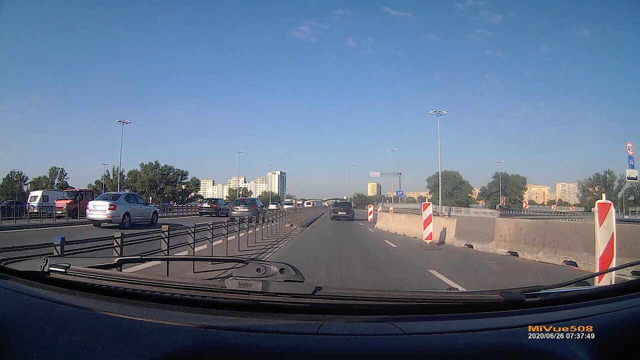 Daj ćpunowi autobus...