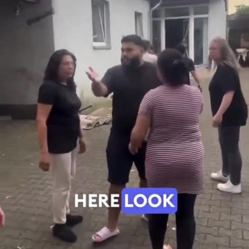 Fake asylum seekers with knives in Germany threaten German homeowners: