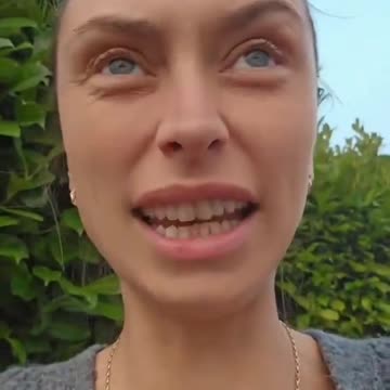 🇬🇧 “So does anyone else feel like they should be walking around ...