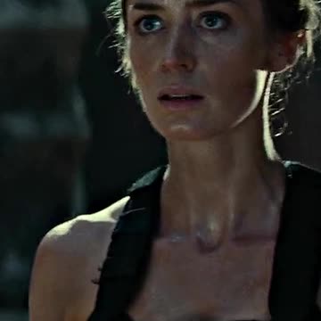 Trapped in a time loop, Major Cage fights, dies, and repeats to save humanity.