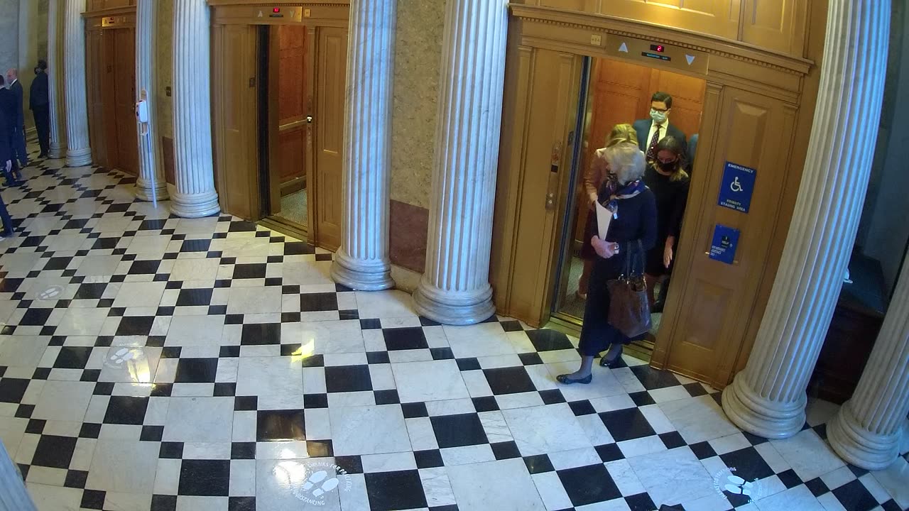 0211USCS02UpperSenDoorElevators_2021-01-06_12h28min51s847ms.mp4