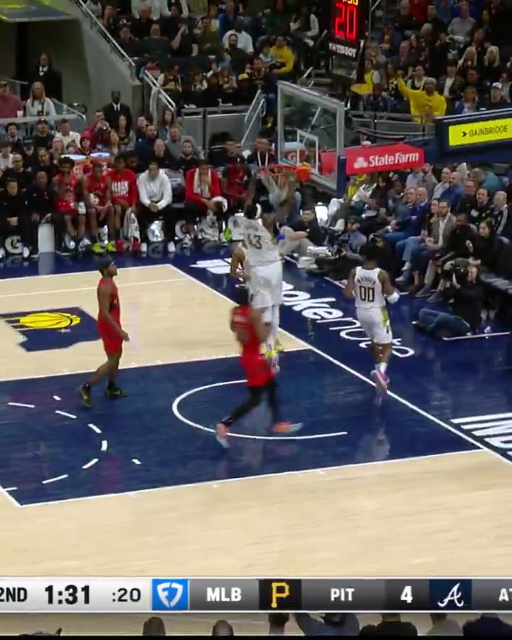Indiana Pacers - defense 👉 offense Myles Turners block leads to Pascal Siakams easy jam.