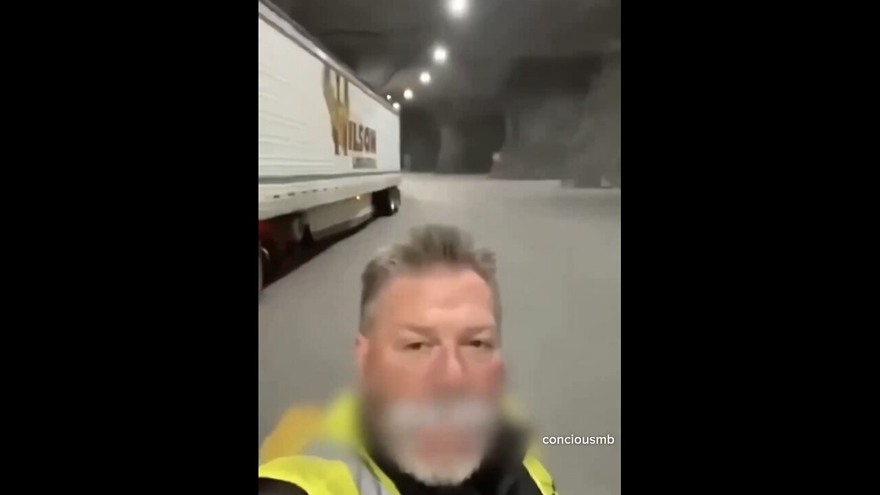 TRUCK DRIVER DELIVER GOODS🚇🚚🚛📸THROUGH GIANT UNDERGROUND TUNNEL🛣️🌄🚚💫