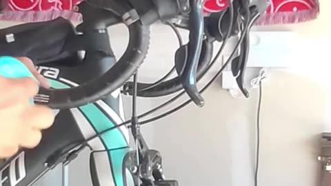 Wrapping Bar Tape on a Road Bicycle Short 1 min 47 sec Bosque Mobile Bicycle Repair