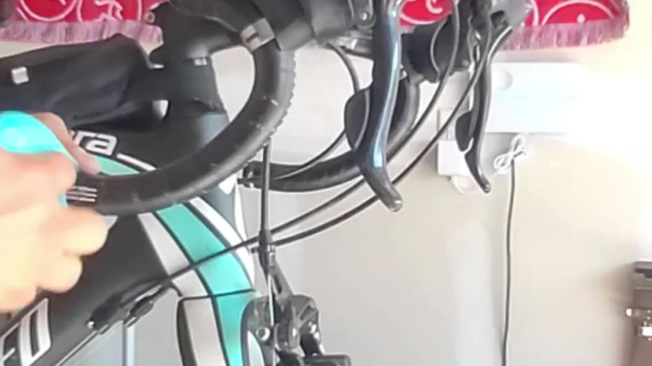 Wrapping Bar Tape on a Road Bicycle Short 1 min 47 sec Bosque Mobile Bicycle Repair