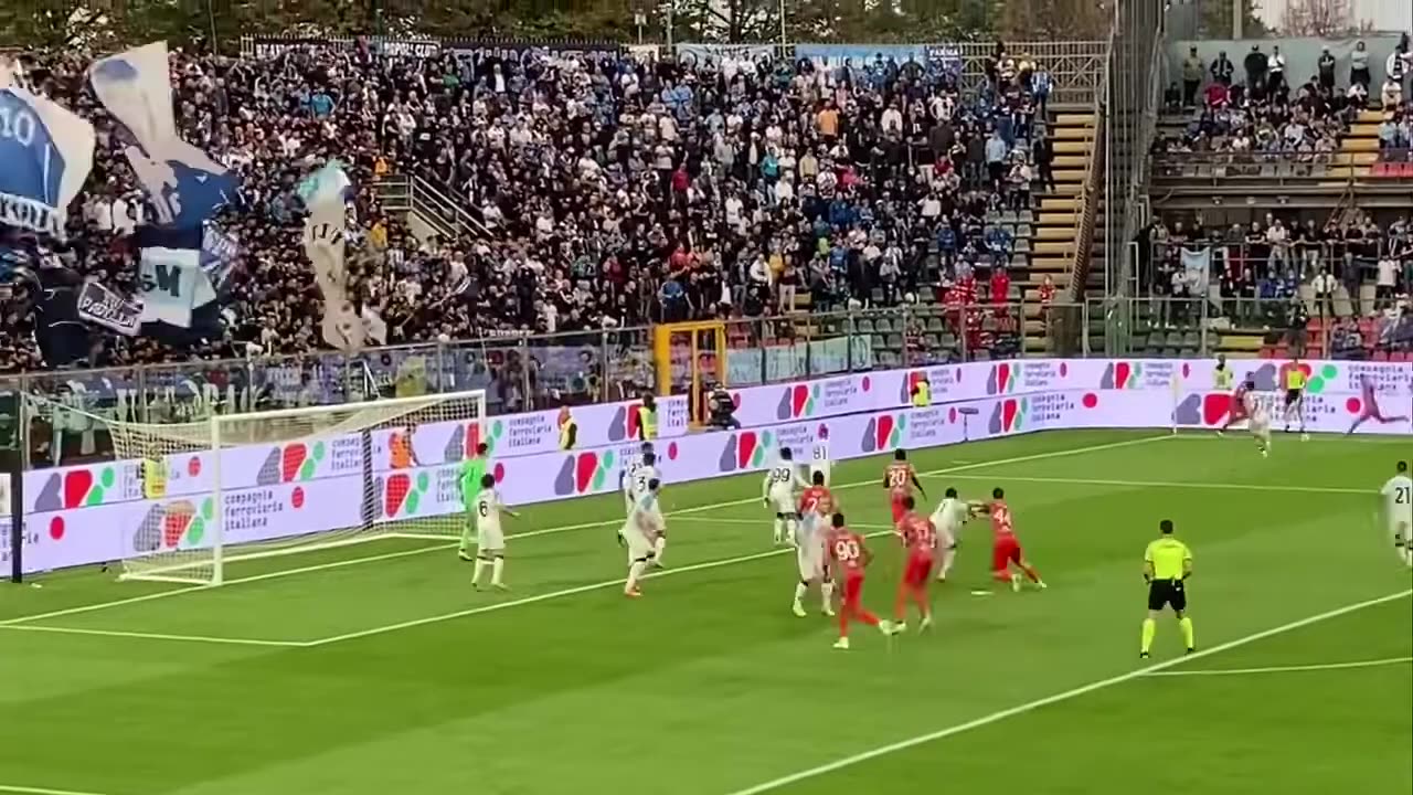 US Cremonese vs Napoli (corner kick Cremonese)
