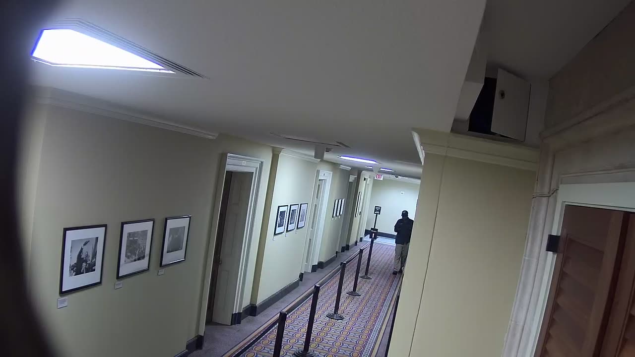 0300USCS03EastCorridornearS306_2021-01-06_05h40min01s817ms.mp4