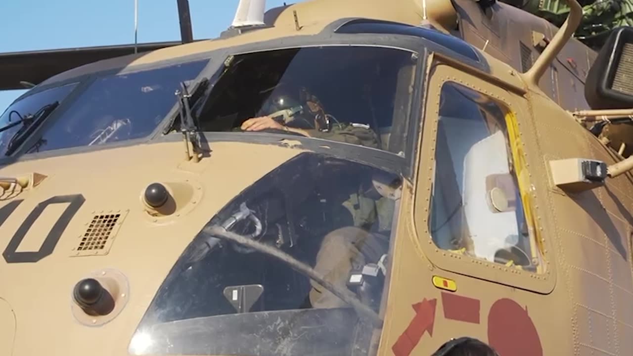 Footage of the IAF teams' preparations for the process of receiving the returning