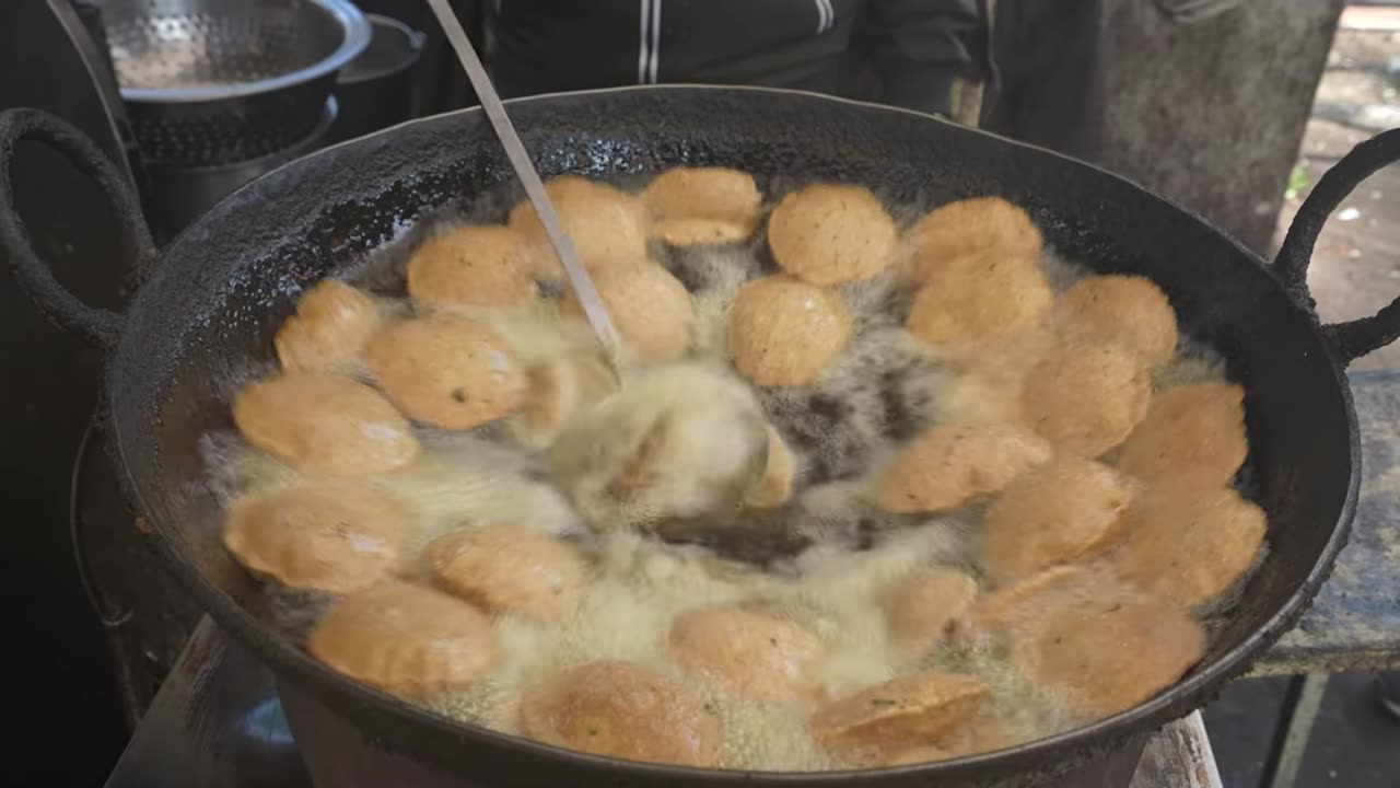 SUPER TASTY BEDMI PURI OF BHOPAL, INDIA 🇮🇳🤤