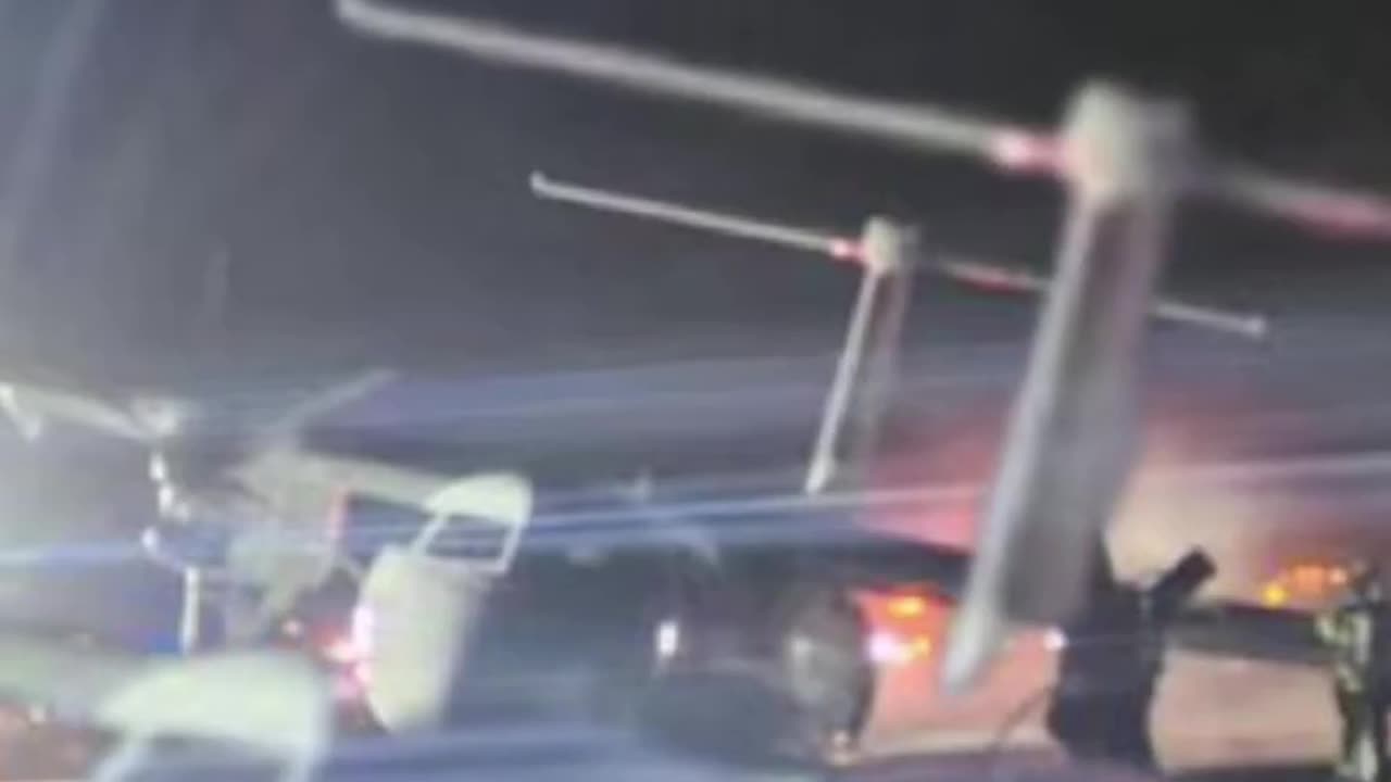 🚨MOMENTS AGO: PLANE FULL OF PASSENGERS CRASH LANDS IN CANADA ⚠️