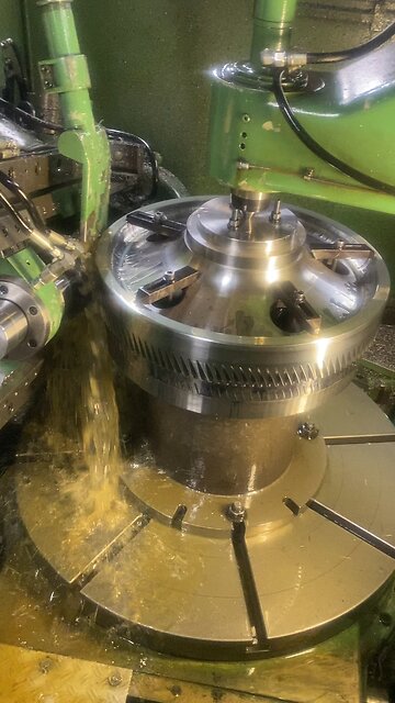 Operating a old Hoper Gear Cutter