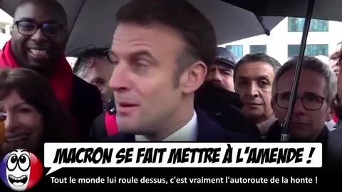 Macron se RIDICULISE en répondant à un vidéaste sur TikTok, qui l a INSULTÉ.