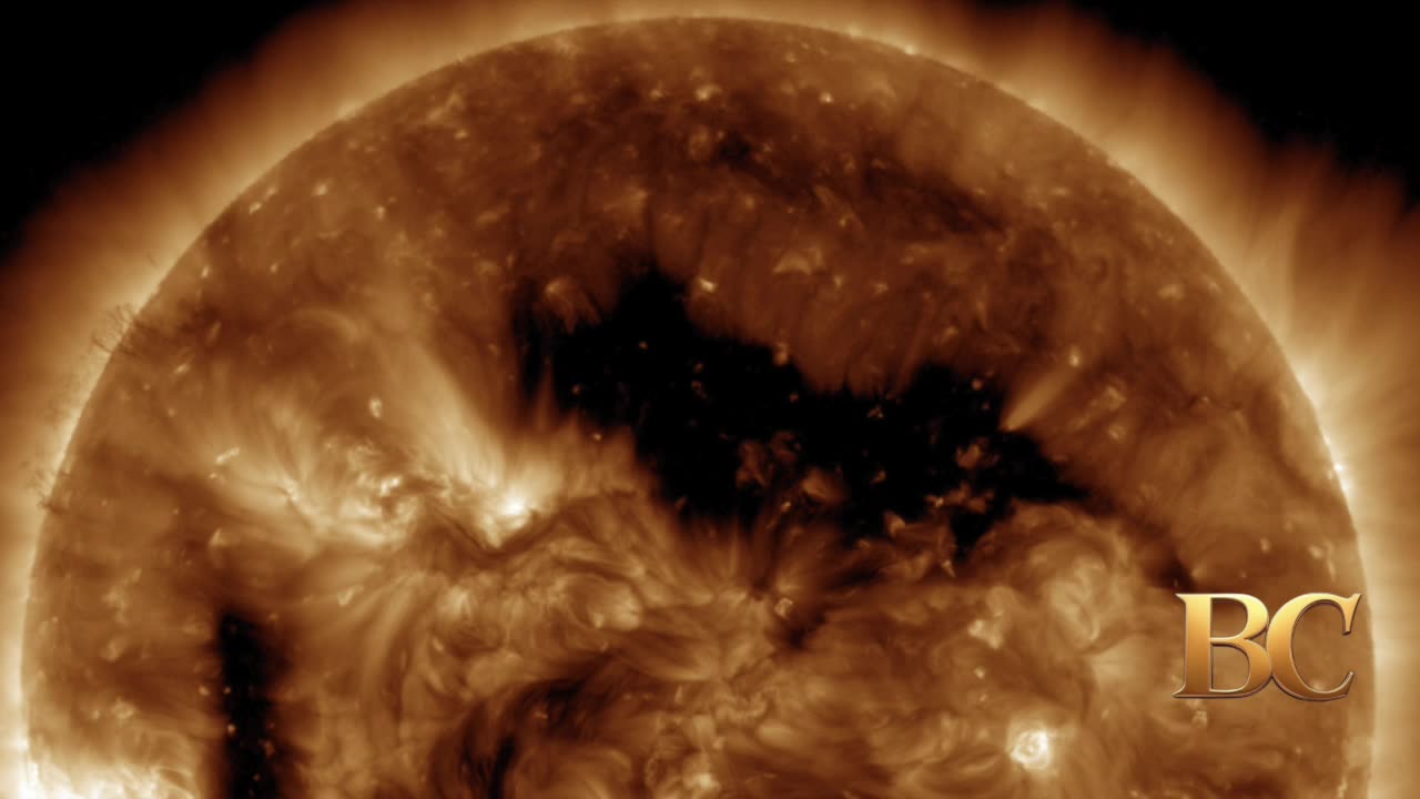 Gigantic 500,000-mile ‘hole’ in the sun’s atmosphere aims solar wind at Earth