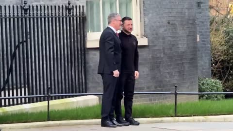 Zelensky arrived at 10 Downing Street in London after being kicked out of the White House.