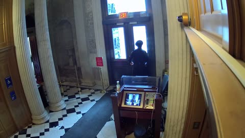 0216USCS02UpperSenateDoorInterior_2021-01-06_13h00min02s807ms.mp4