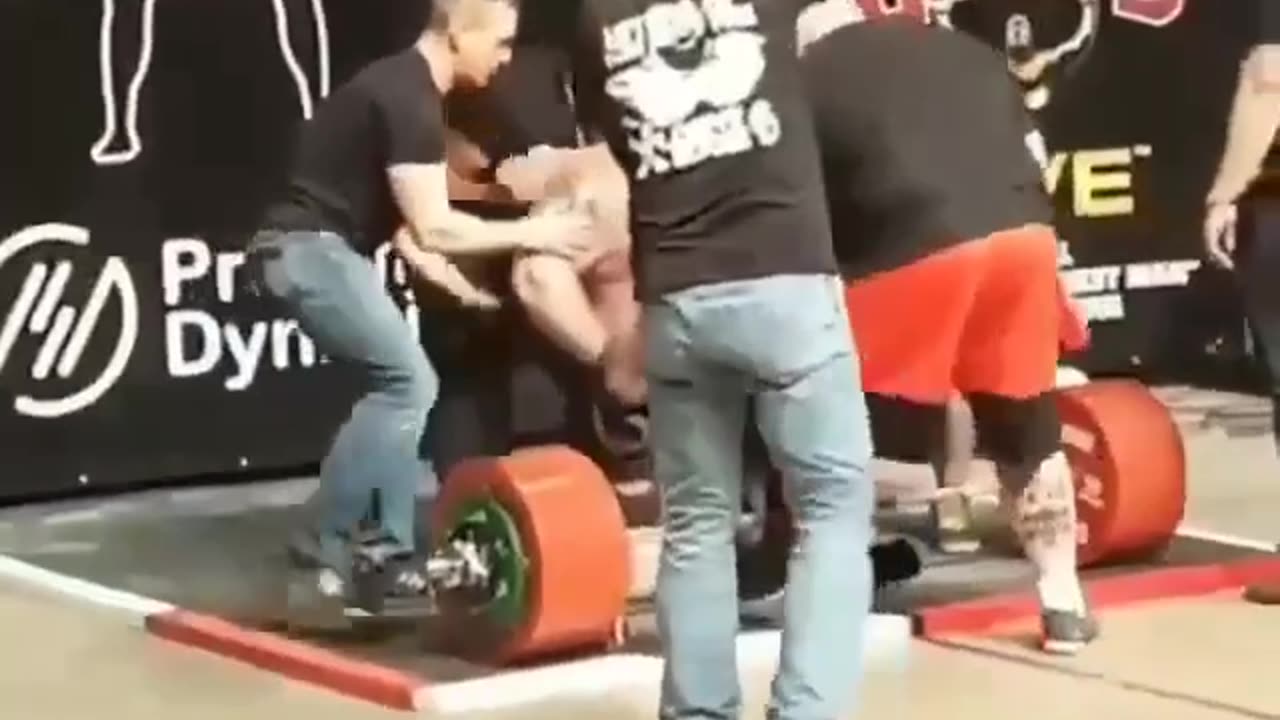 Eddie Hall pulls 500 kilograms