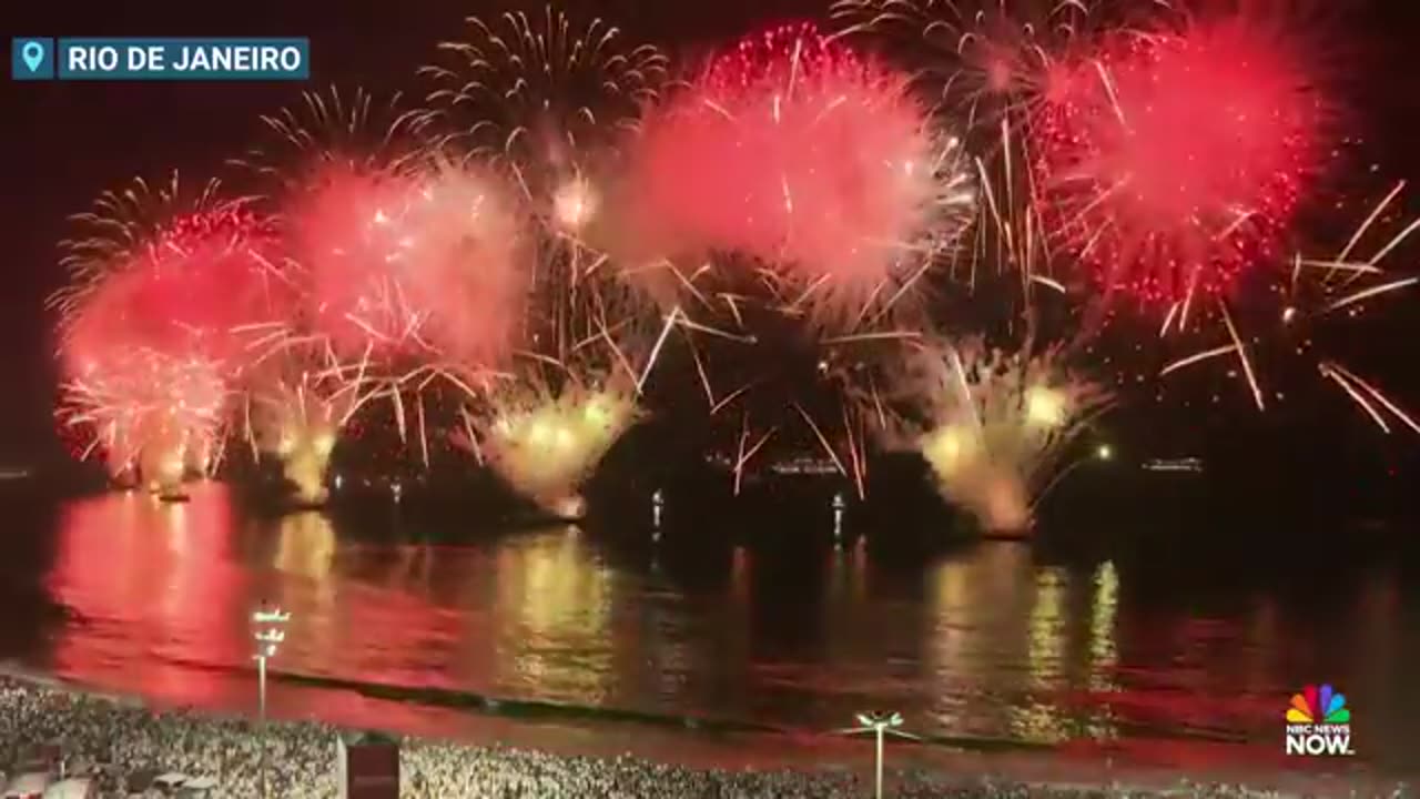 Watch New Year’s 2025 celebrations from around the world