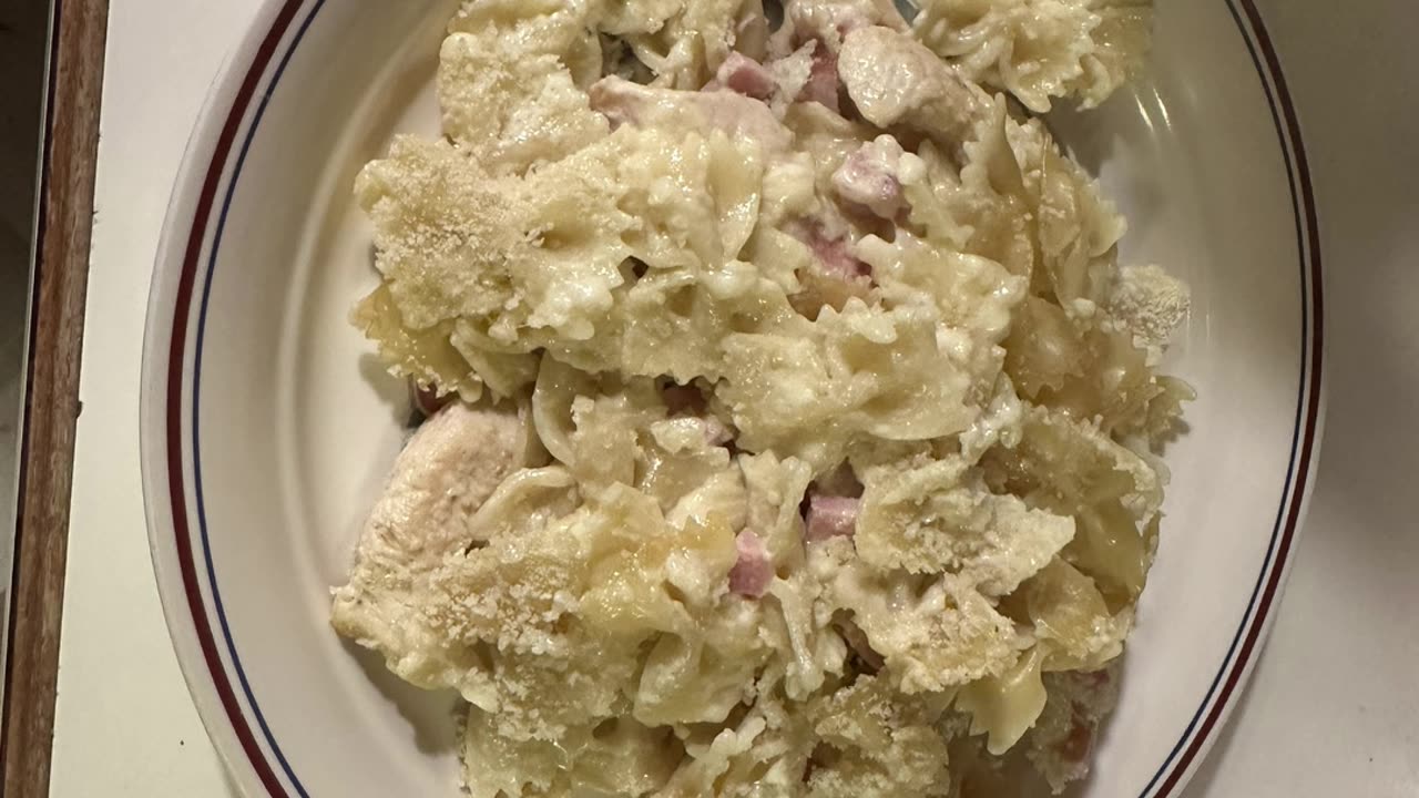 March Around The Grill: Chicken Cordon Bleu Pasta Bake