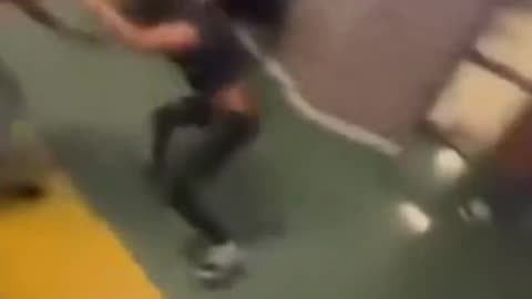 Crazy brawl between teens at the mall