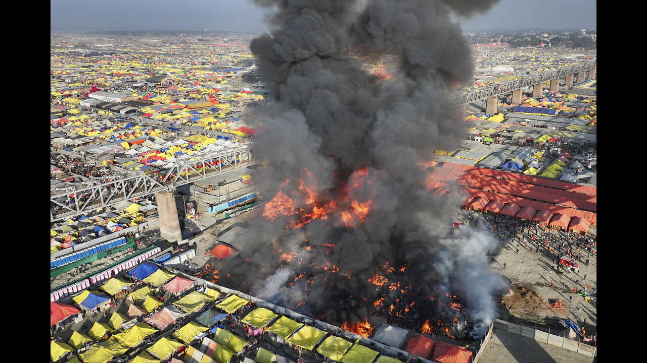 Fire tears through tents at massive Hindu festival in India